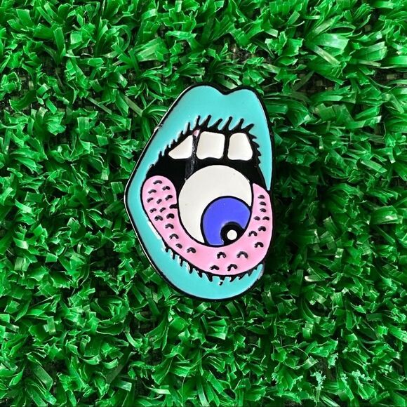 Eye in Mouth Pin Enamel Pin/ Brooch Lapel - Picture 6 of 6